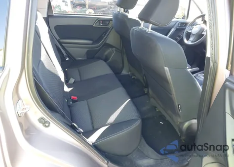 2016 Subaru Forester 2.5I Premium z USA, uszkodzony, nr VIN JF2SJADC7GH451438